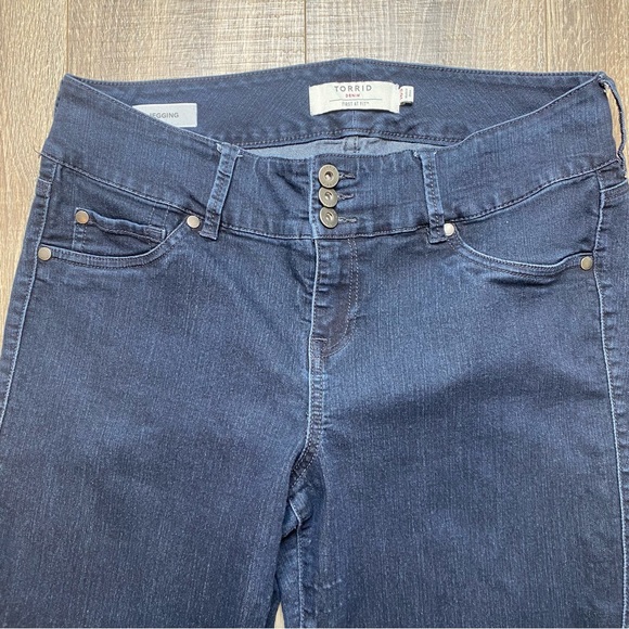 Torrid dark navy jeggings, sz 16 short - Picture 3 of 15